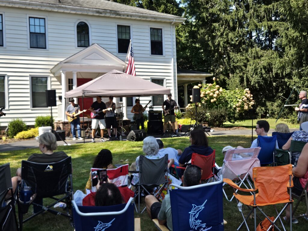 Wallingford Residents Jam Out at Porchfest